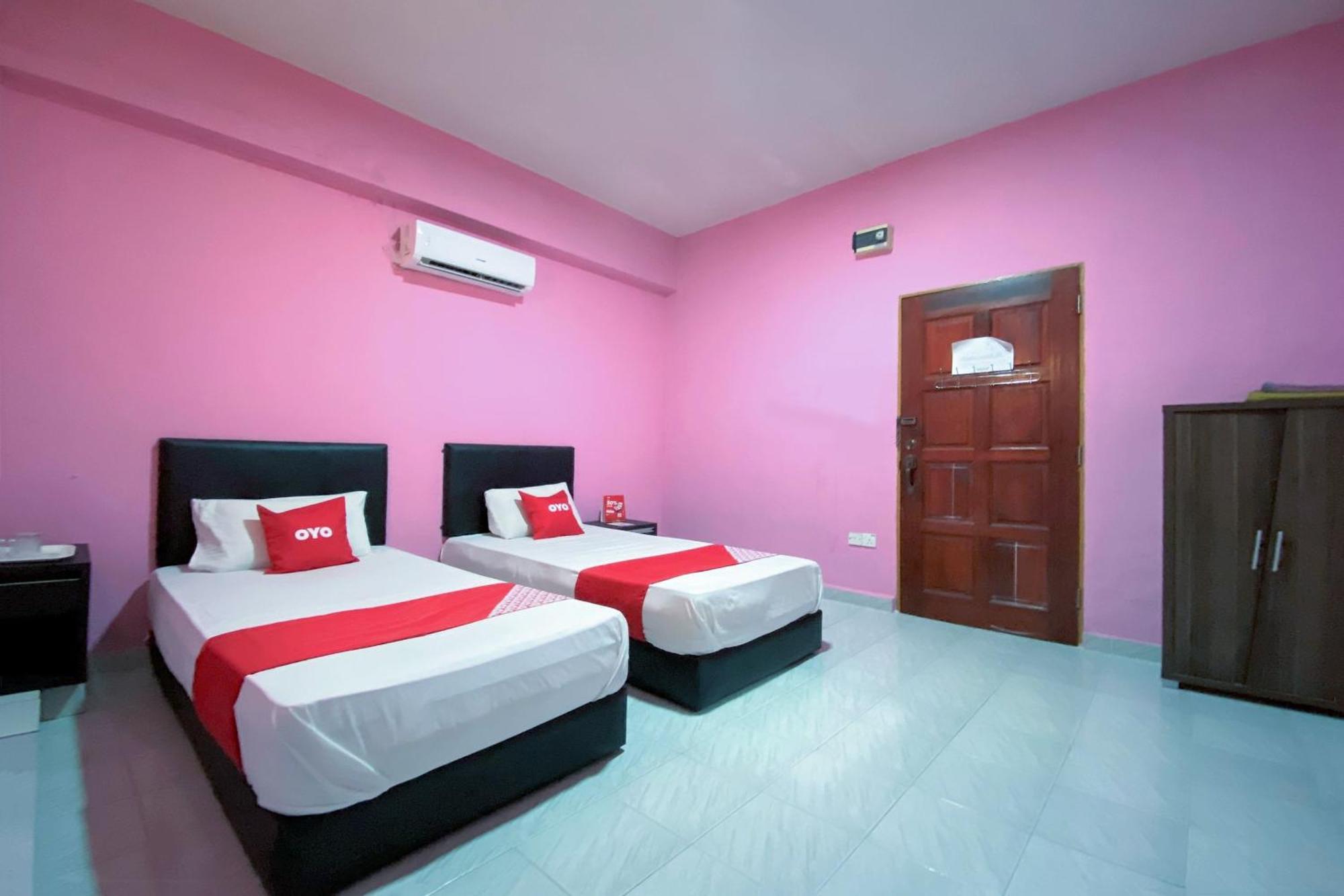 Coop Hotel Kangar Exterior foto
